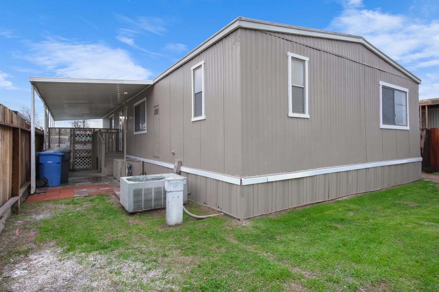 1206 Magic Sands Way