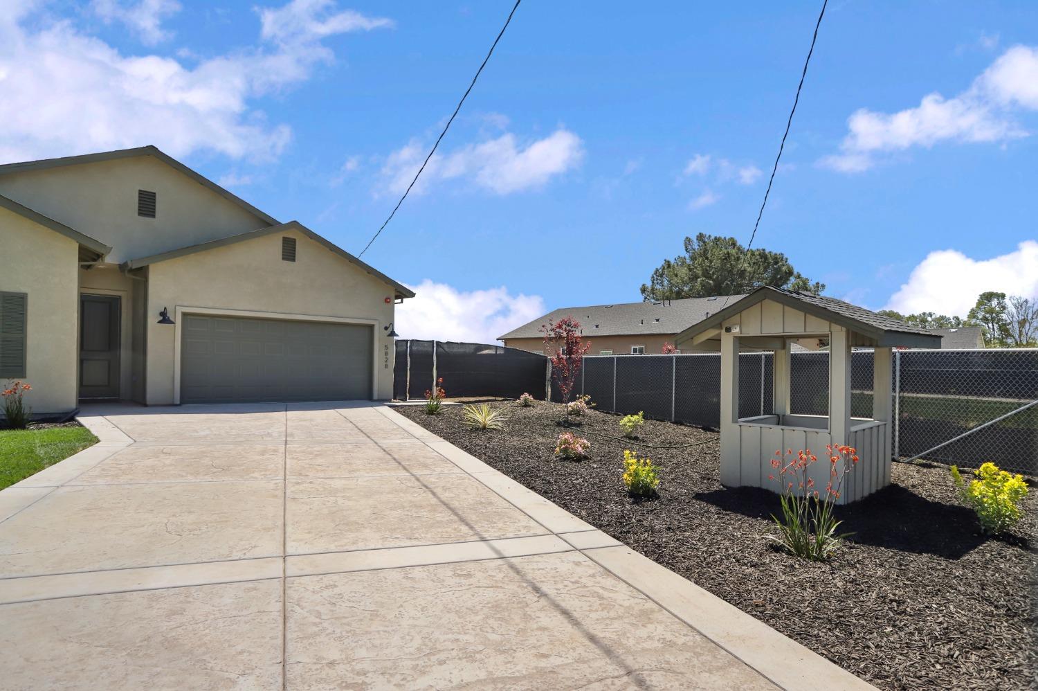 5828 E Cherokee Road