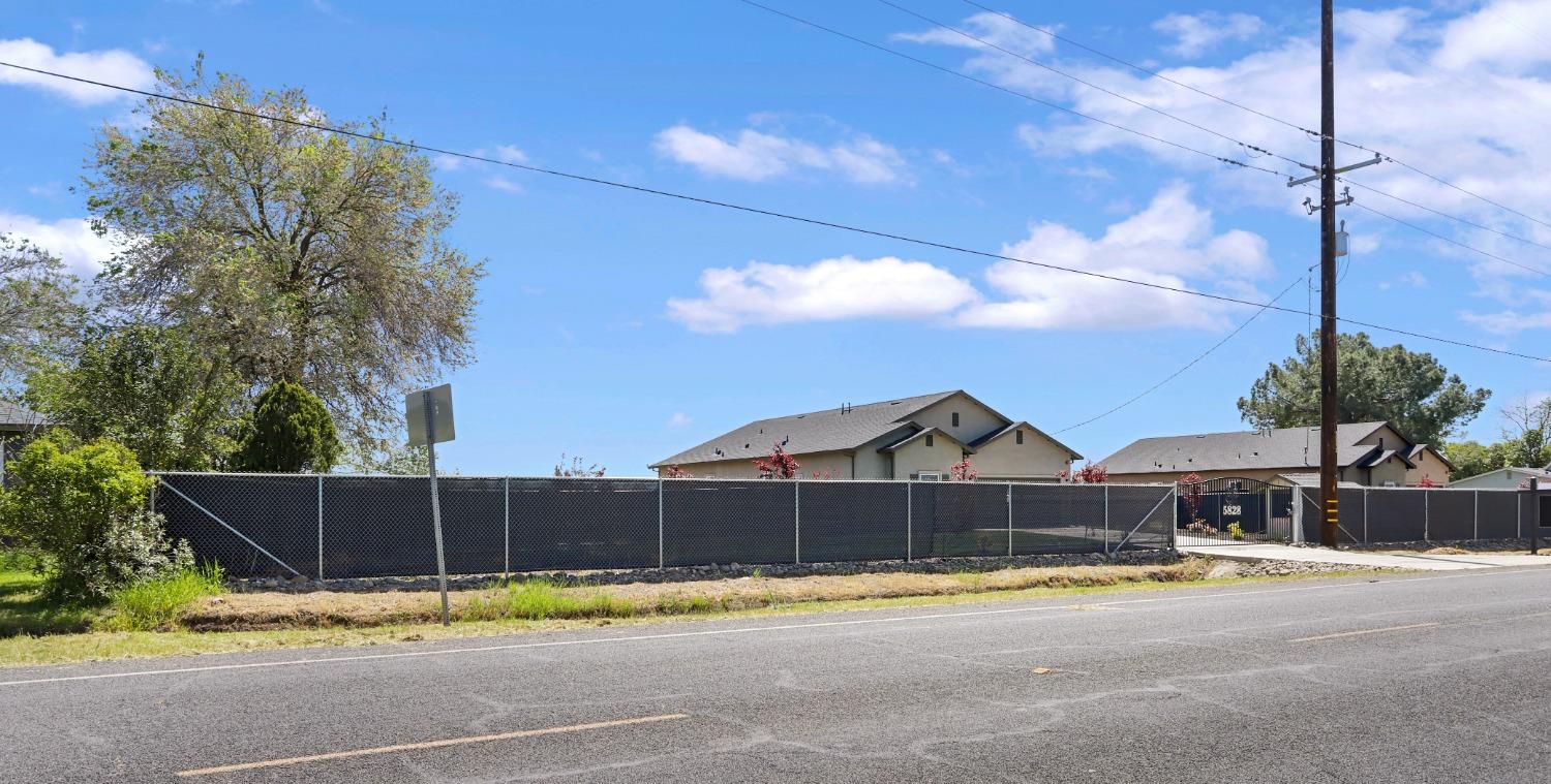 5828 E Cherokee Road
