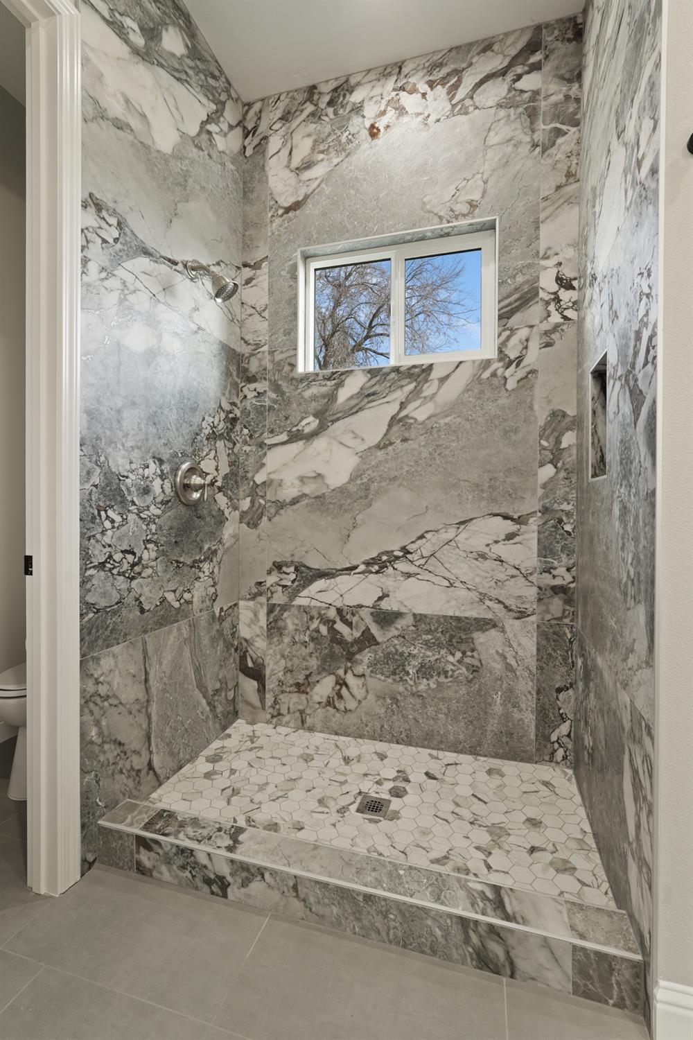 5828 E Cherokee Road