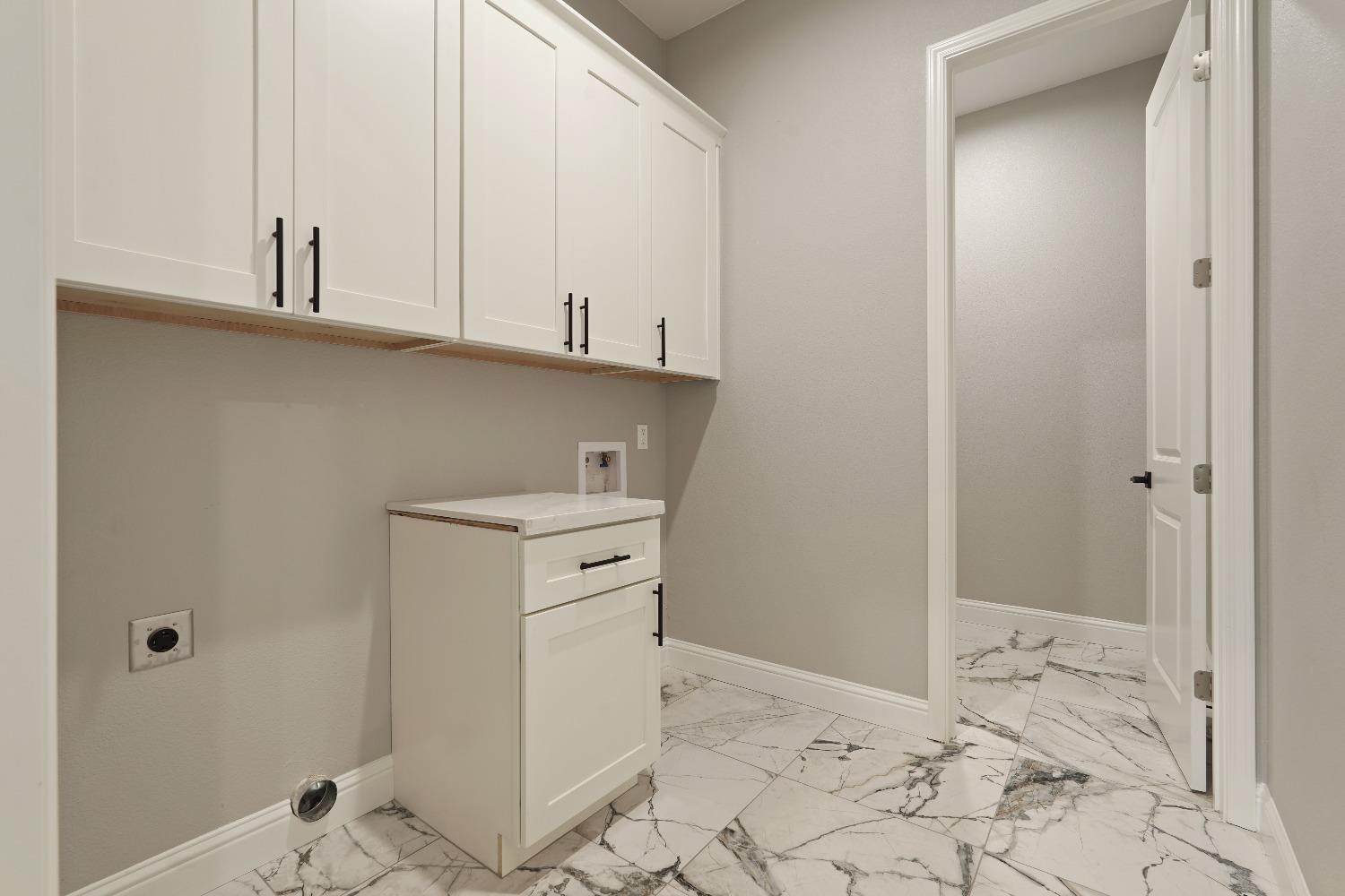 5828 E Cherokee Road