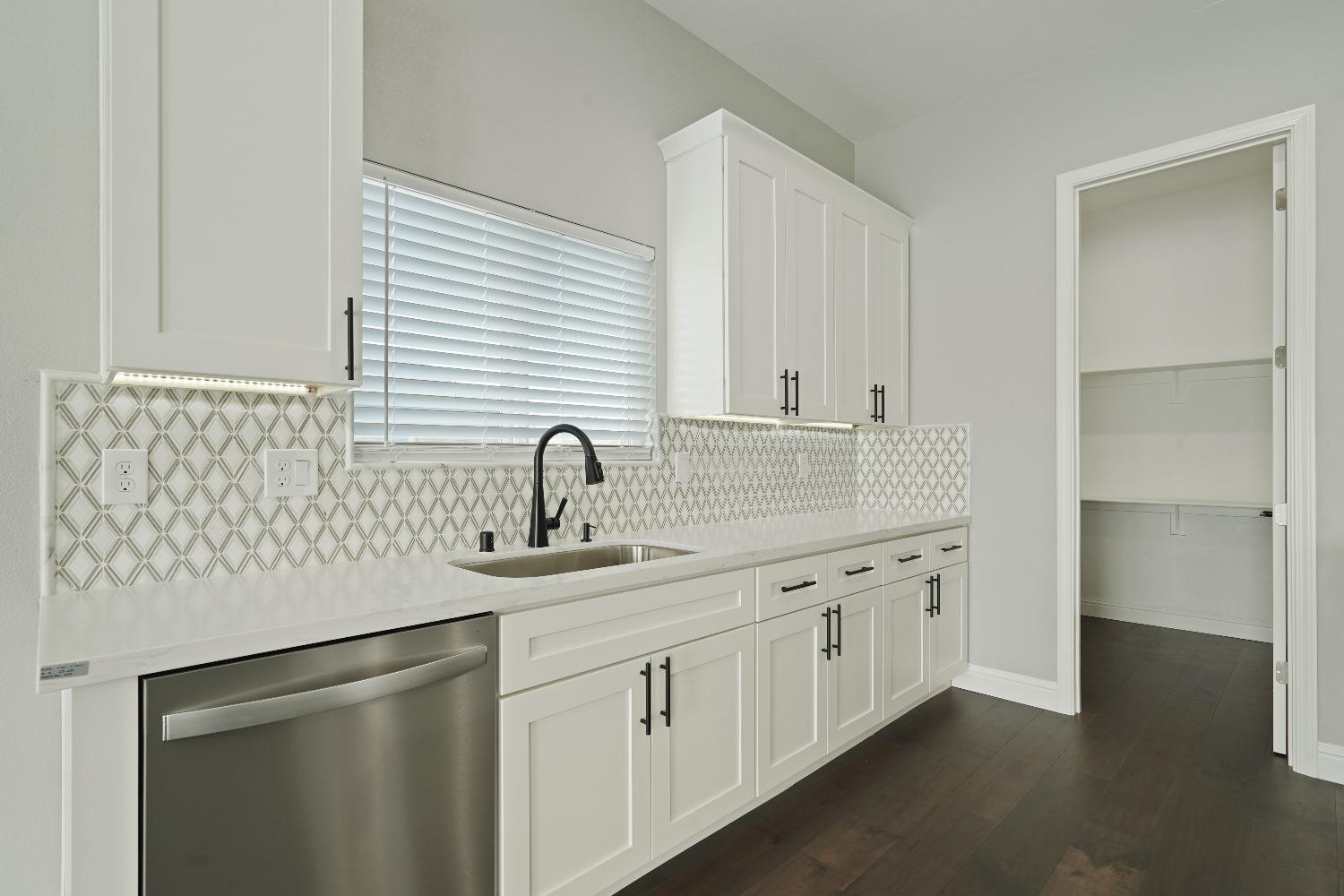 5828 E Cherokee Road