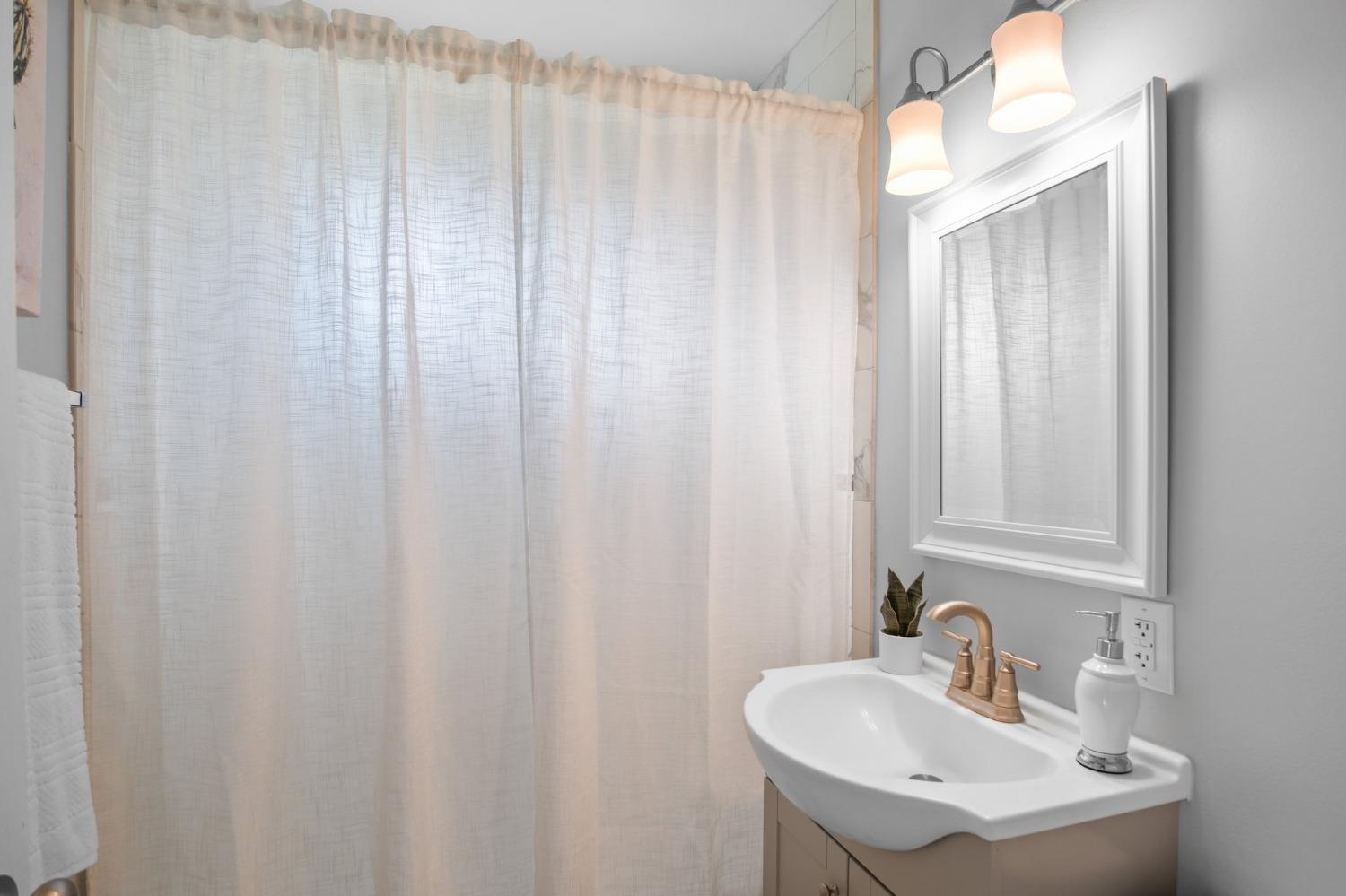 1627 Almador Terrace