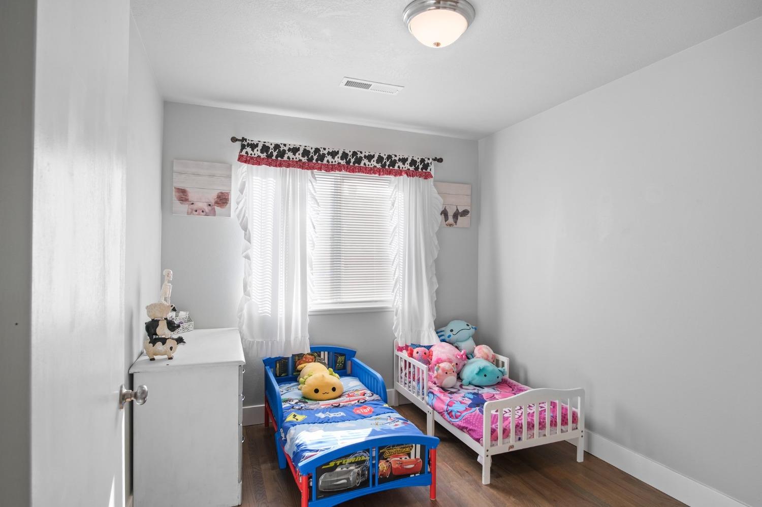 1627 Almador Terrace