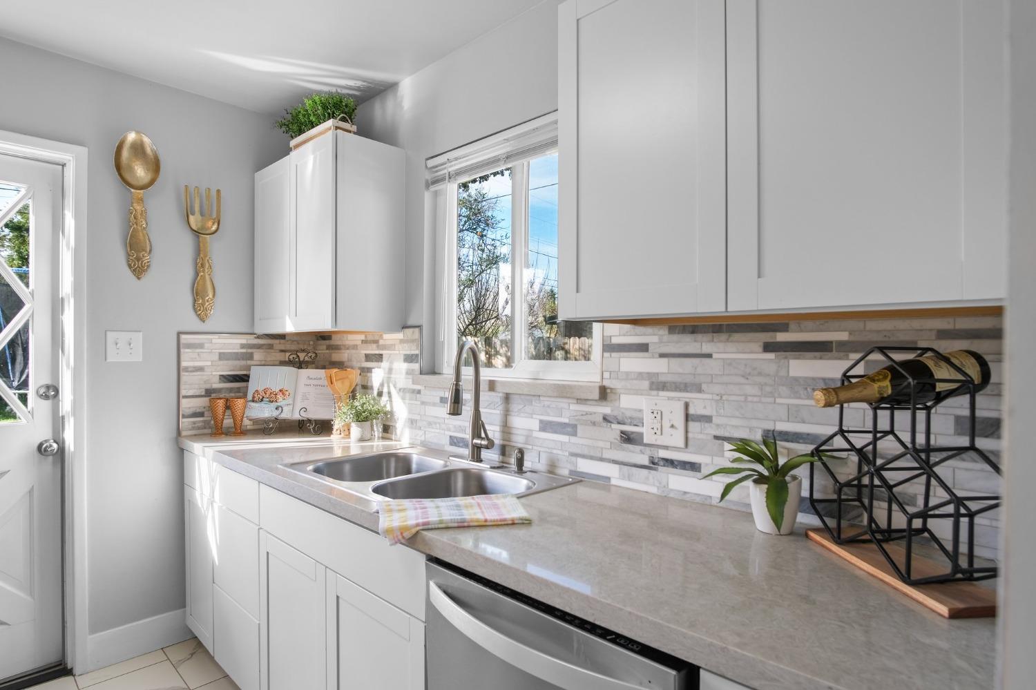 1627 Almador Terrace