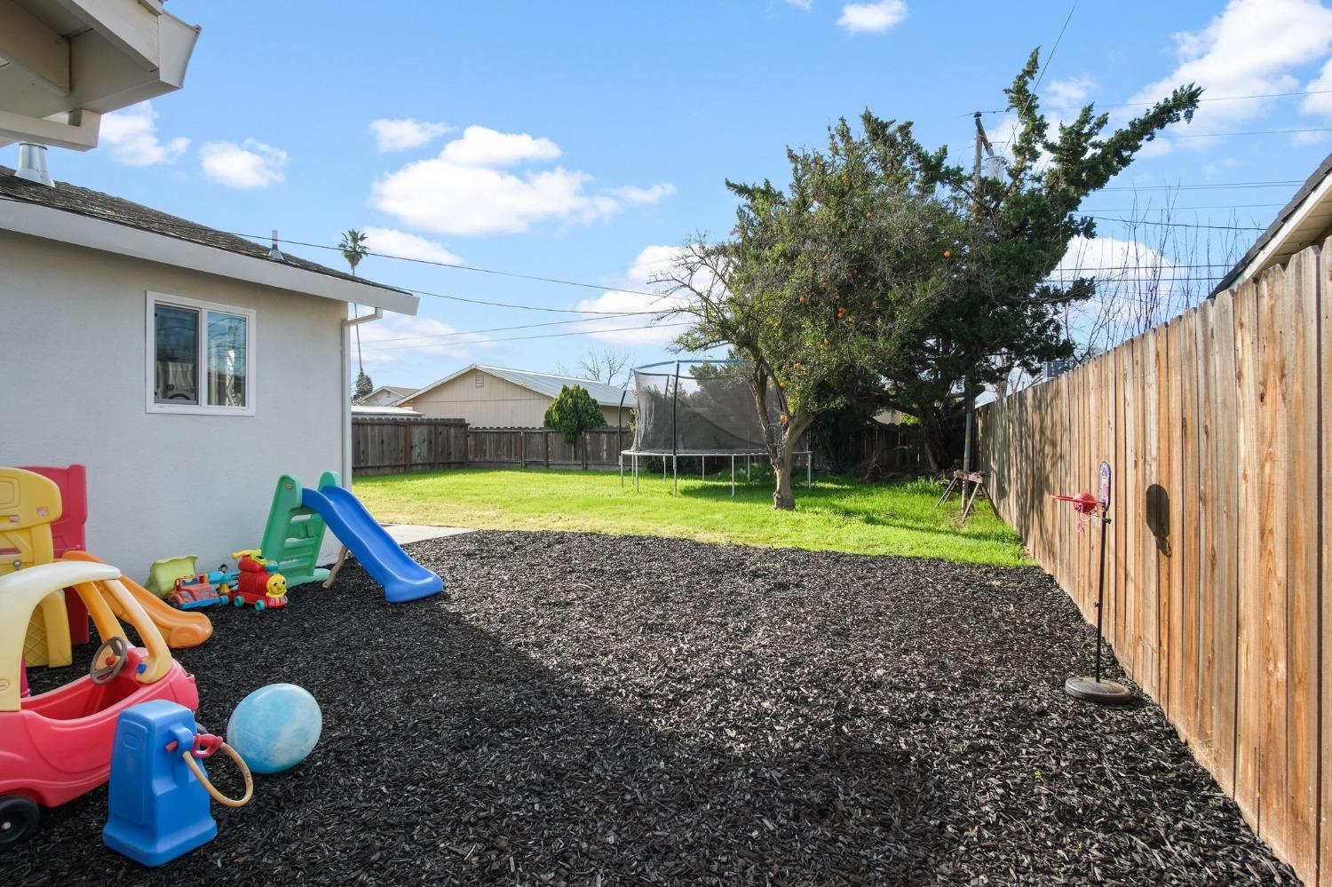 1627 Almador Terrace