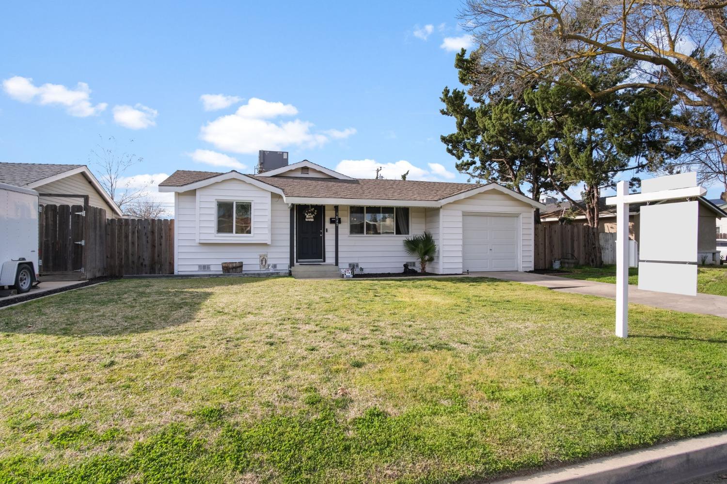 1627 Almador Terrace