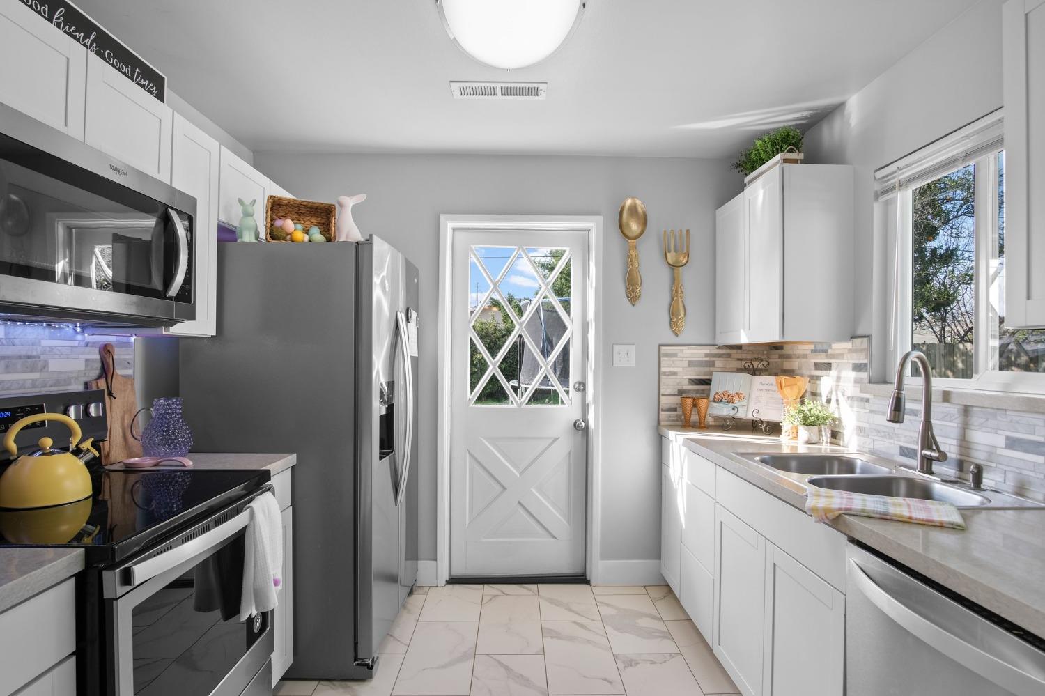 1627 Almador Terrace