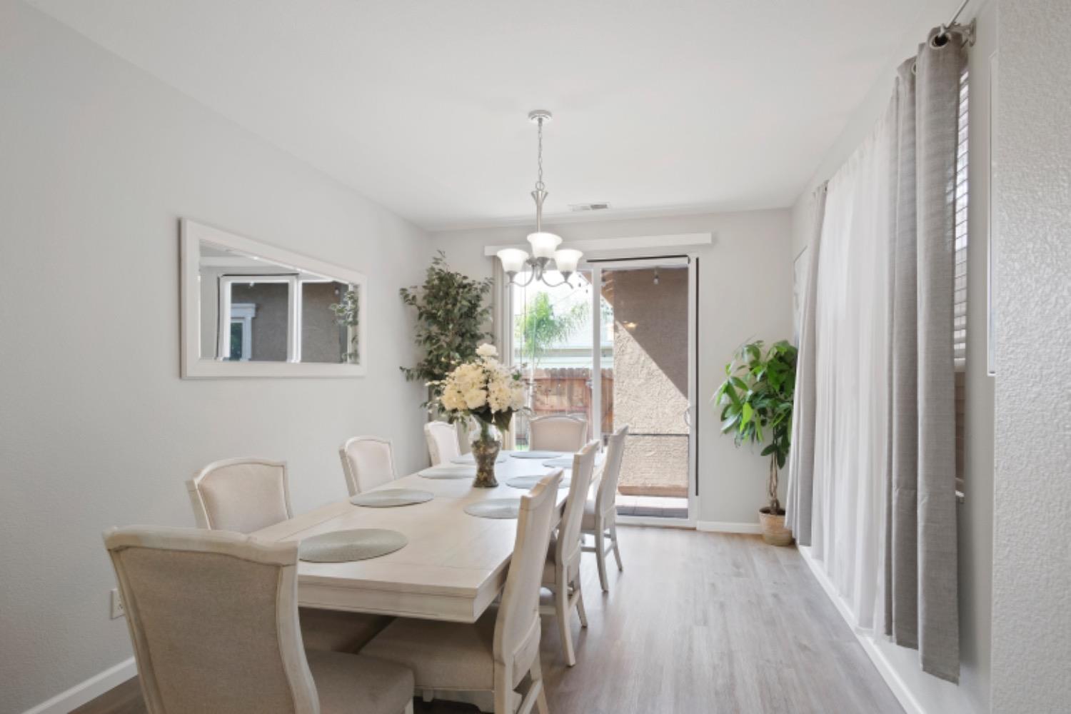 512 Peachcrest Drive