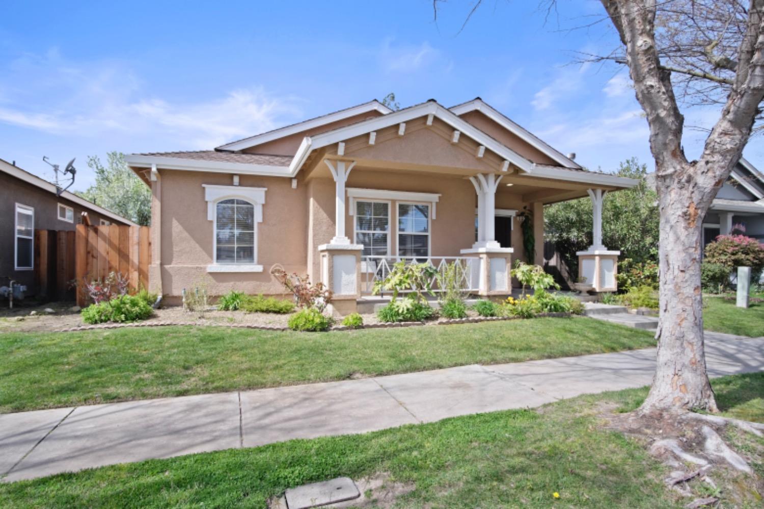 512 Peachcrest Drive