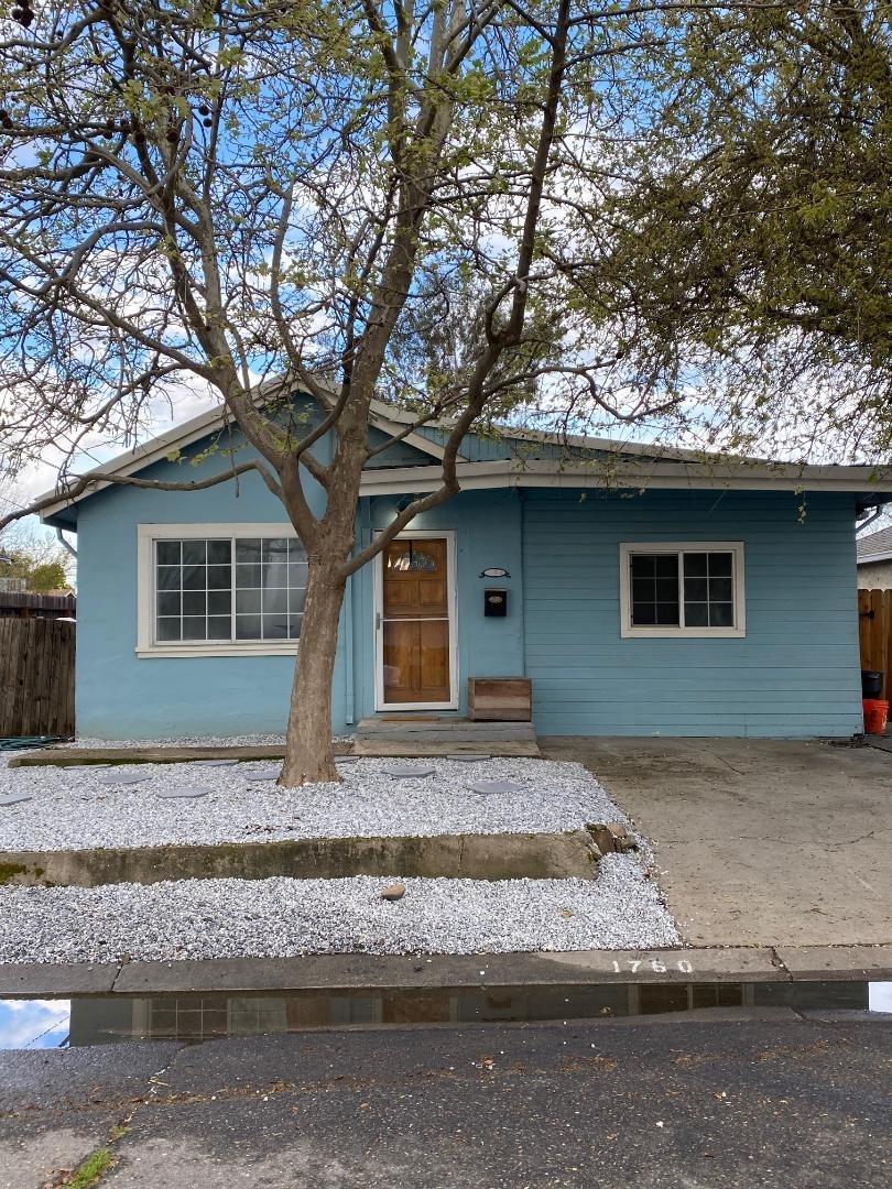1760 Baker Avenue