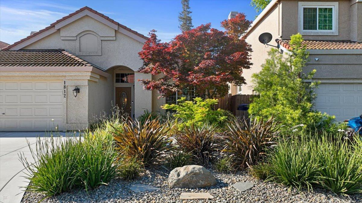 1812 Volendam Avenue