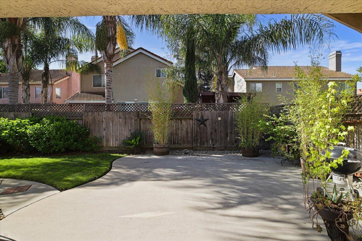 1812 Volendam Avenue