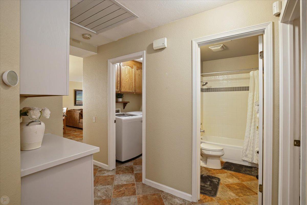 1812 Volendam Avenue