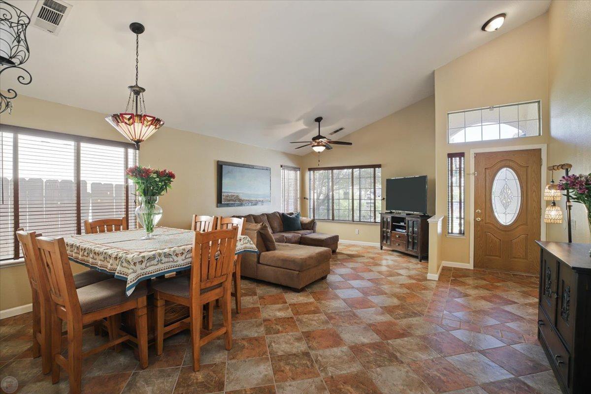 1812 Volendam Avenue