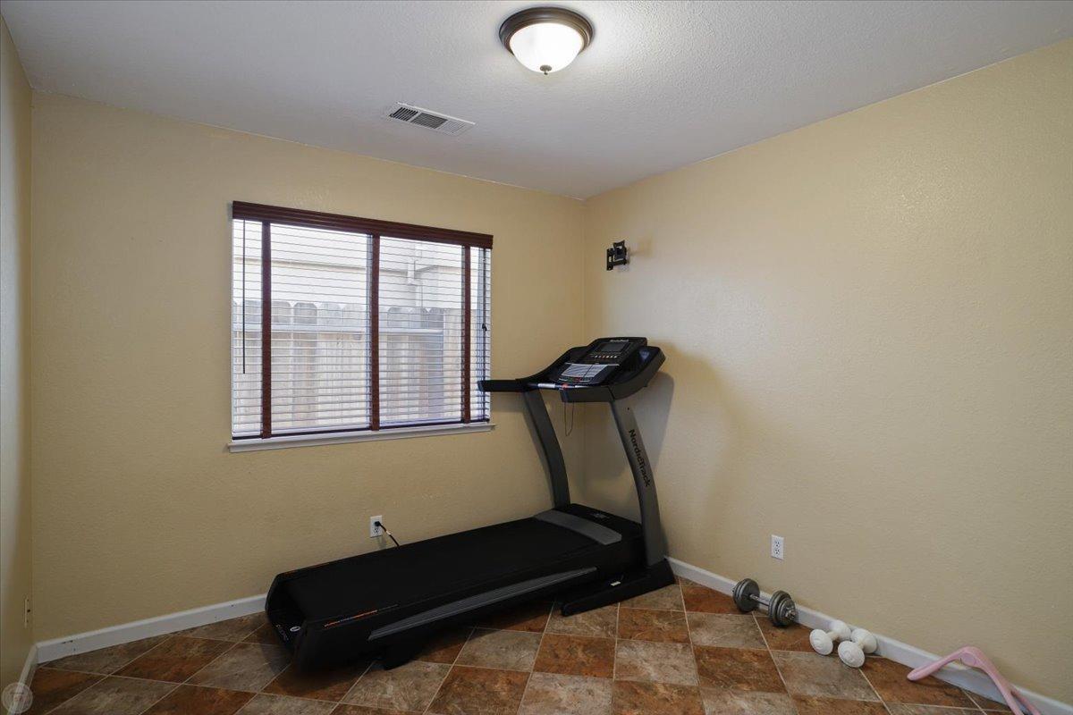 1812 Volendam Avenue