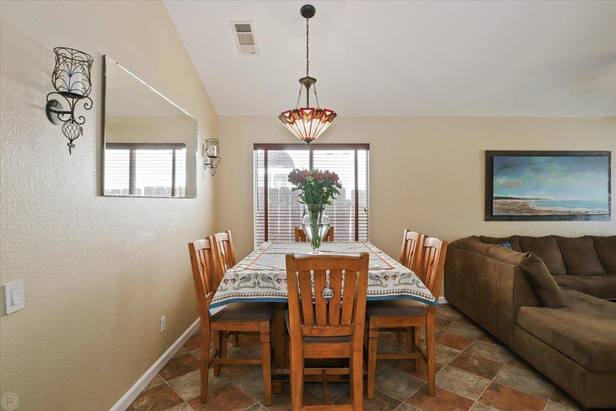 1812 Volendam Avenue