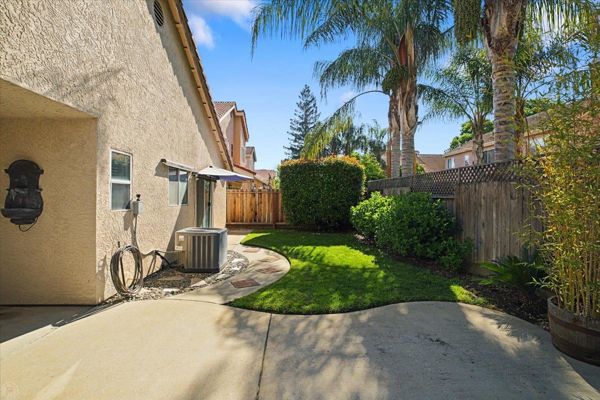 1812 Volendam Avenue