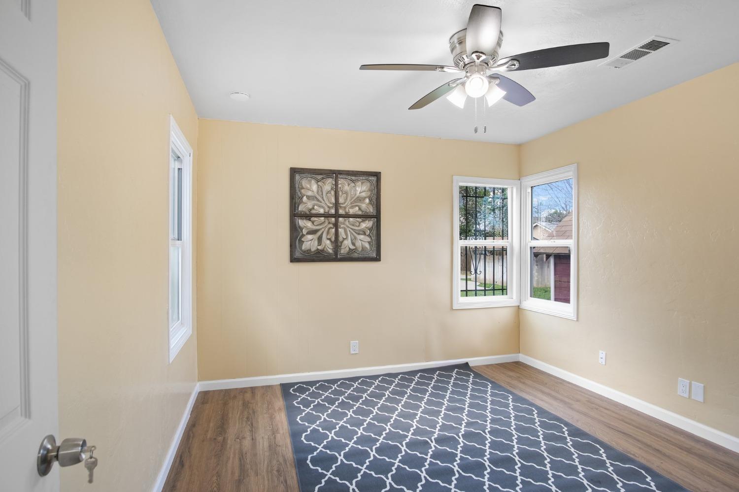 2259 E CHILDS Avenue