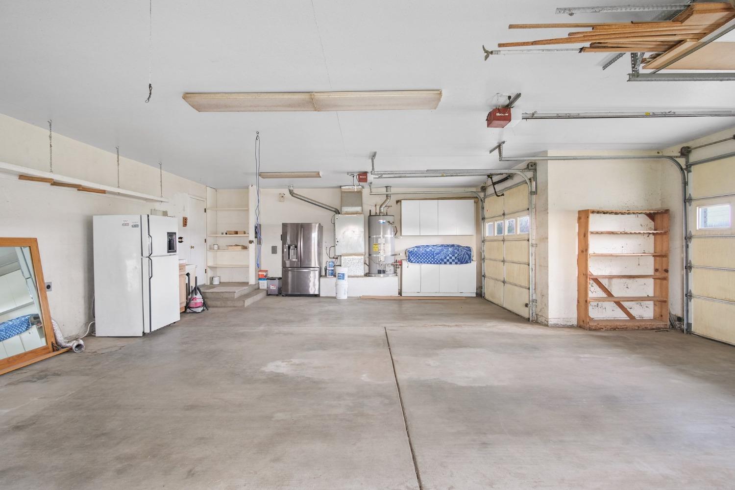 5837 N BERKELEY Avenue