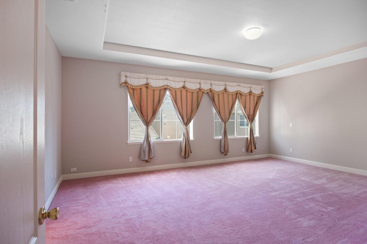 3786 Standing Oak Drive