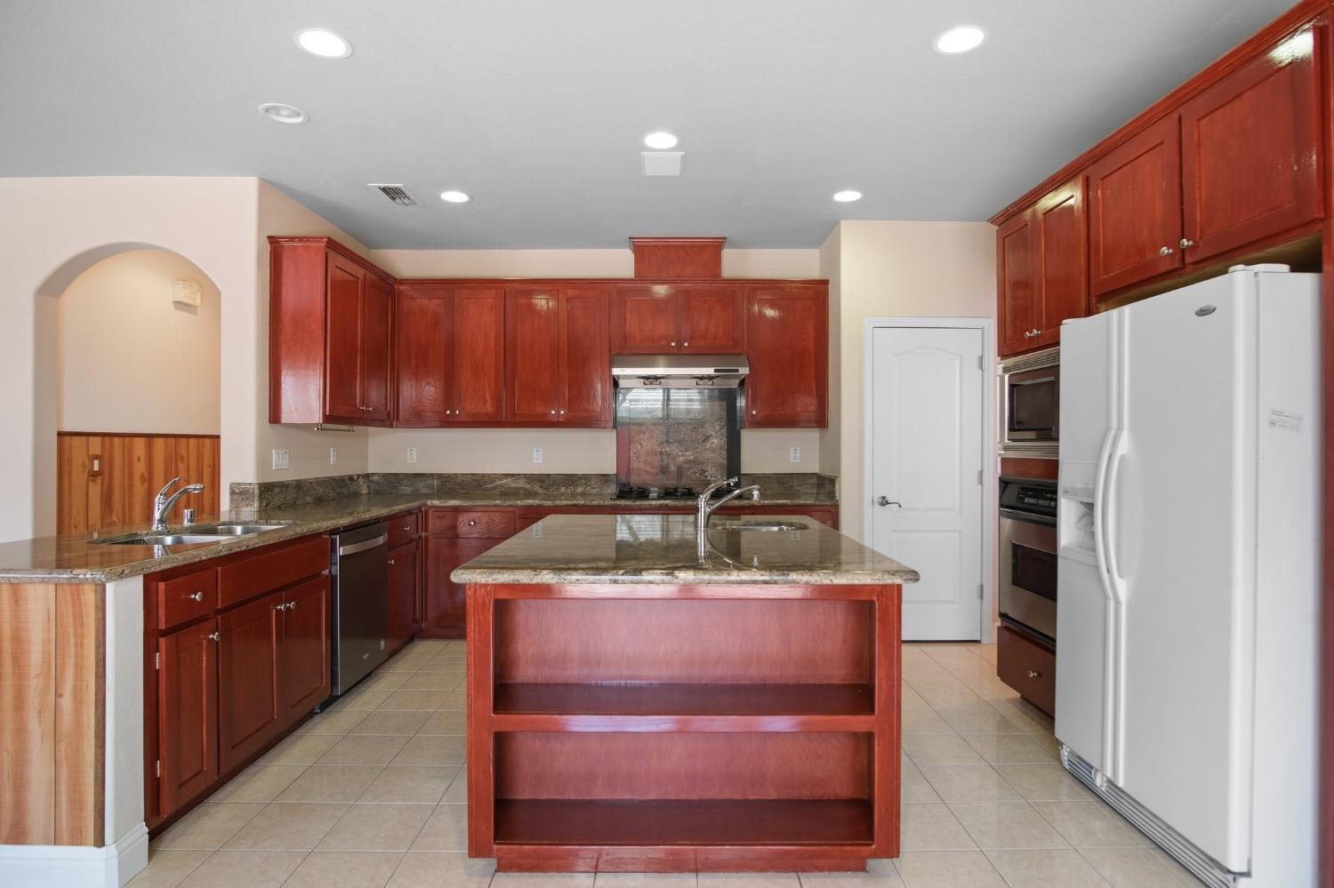 3786 Standing Oak Drive