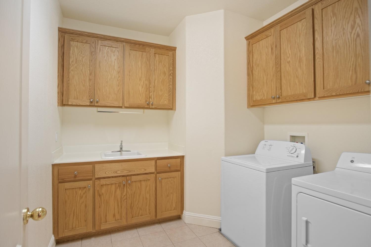 3786 Standing Oak Drive