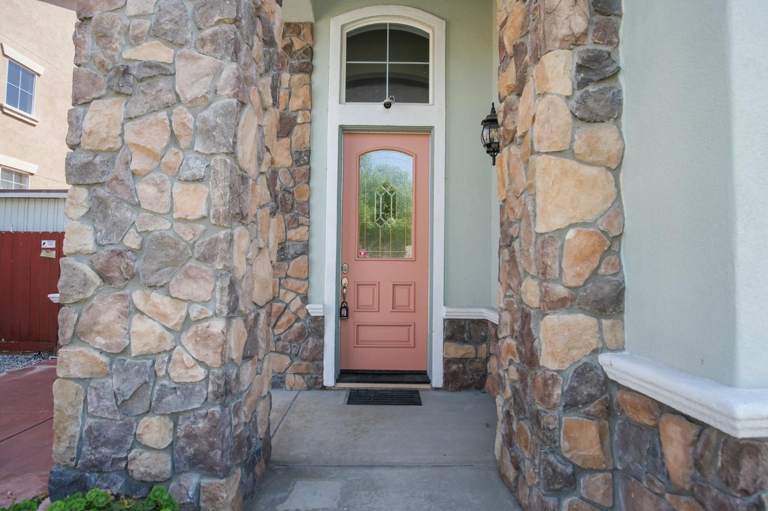 3786 Standing Oak Drive