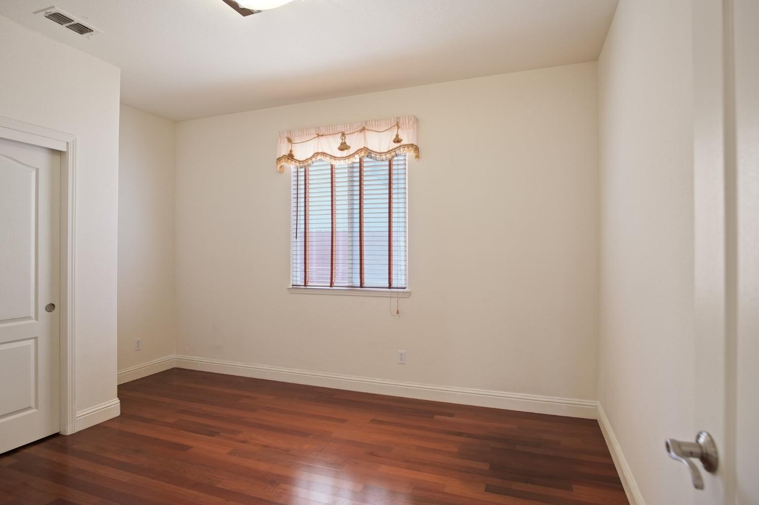 3786 Standing Oak Drive