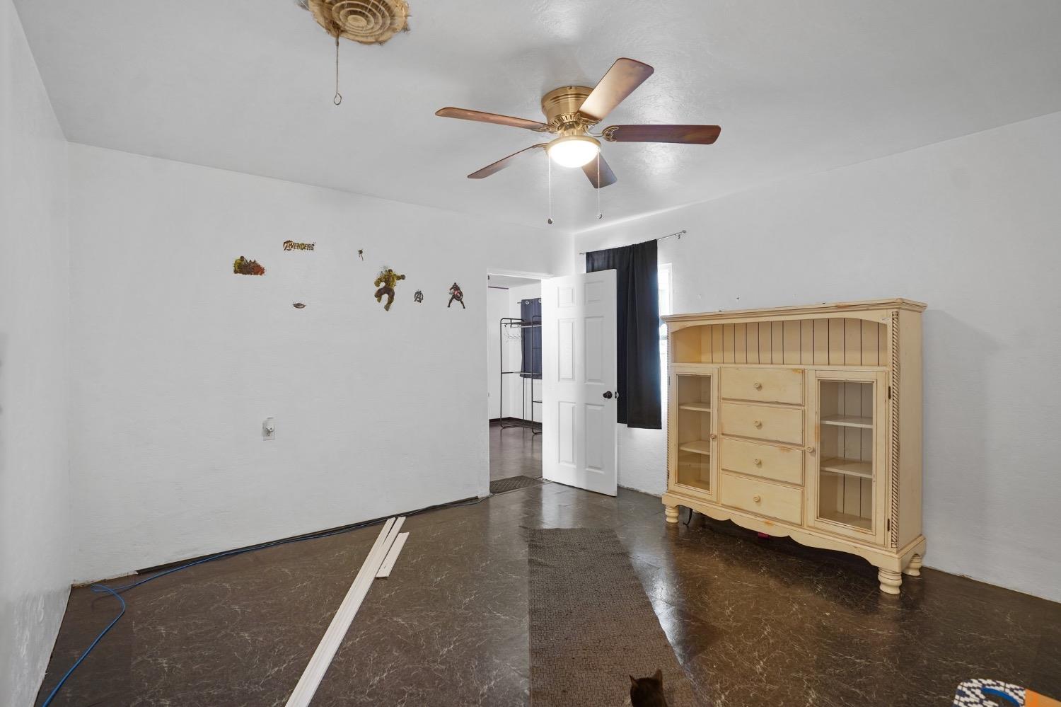 93 E Syracuse Avenue