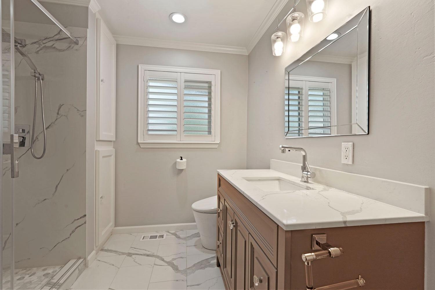 6942 N Pershing Avenue