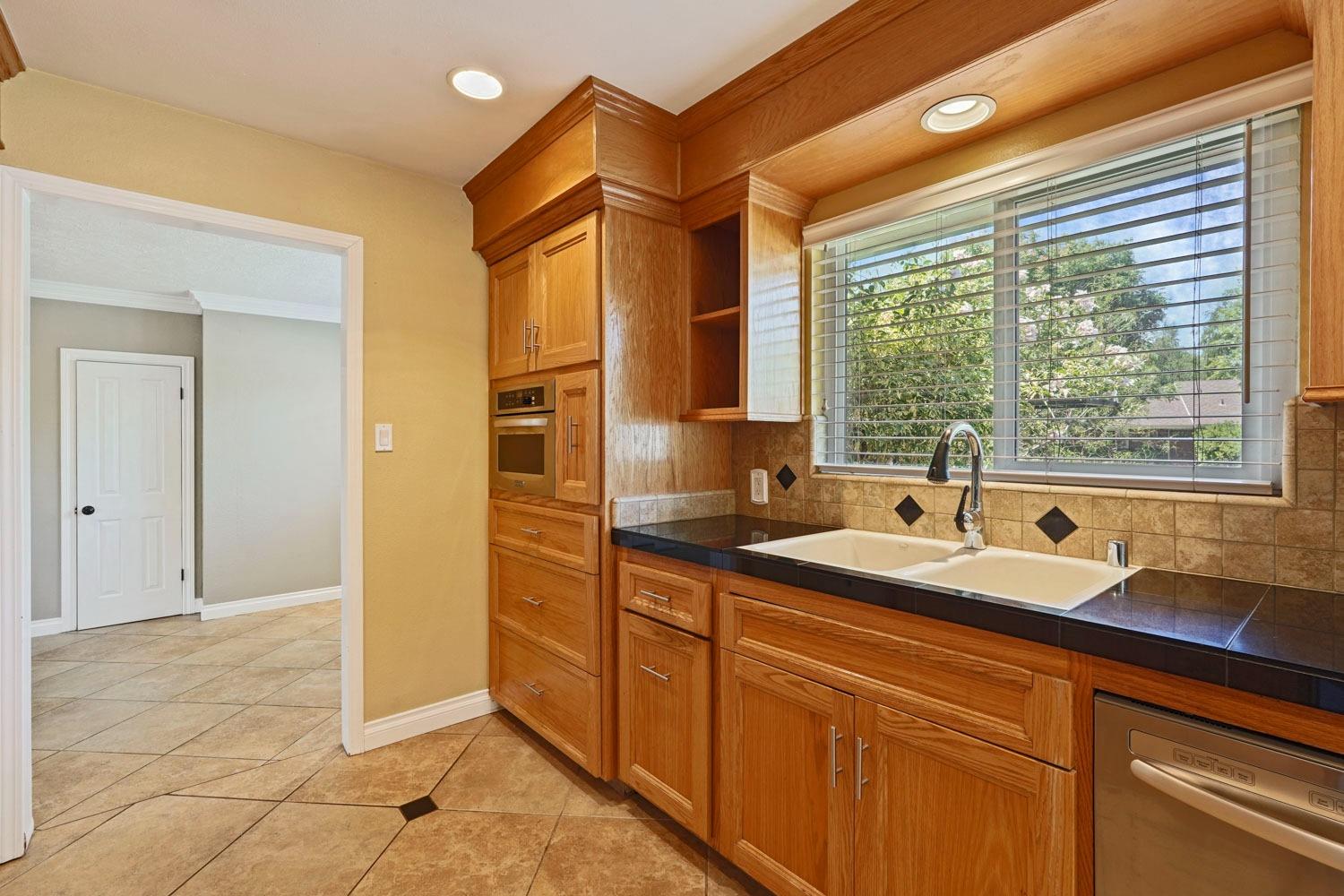 6942 N Pershing Avenue