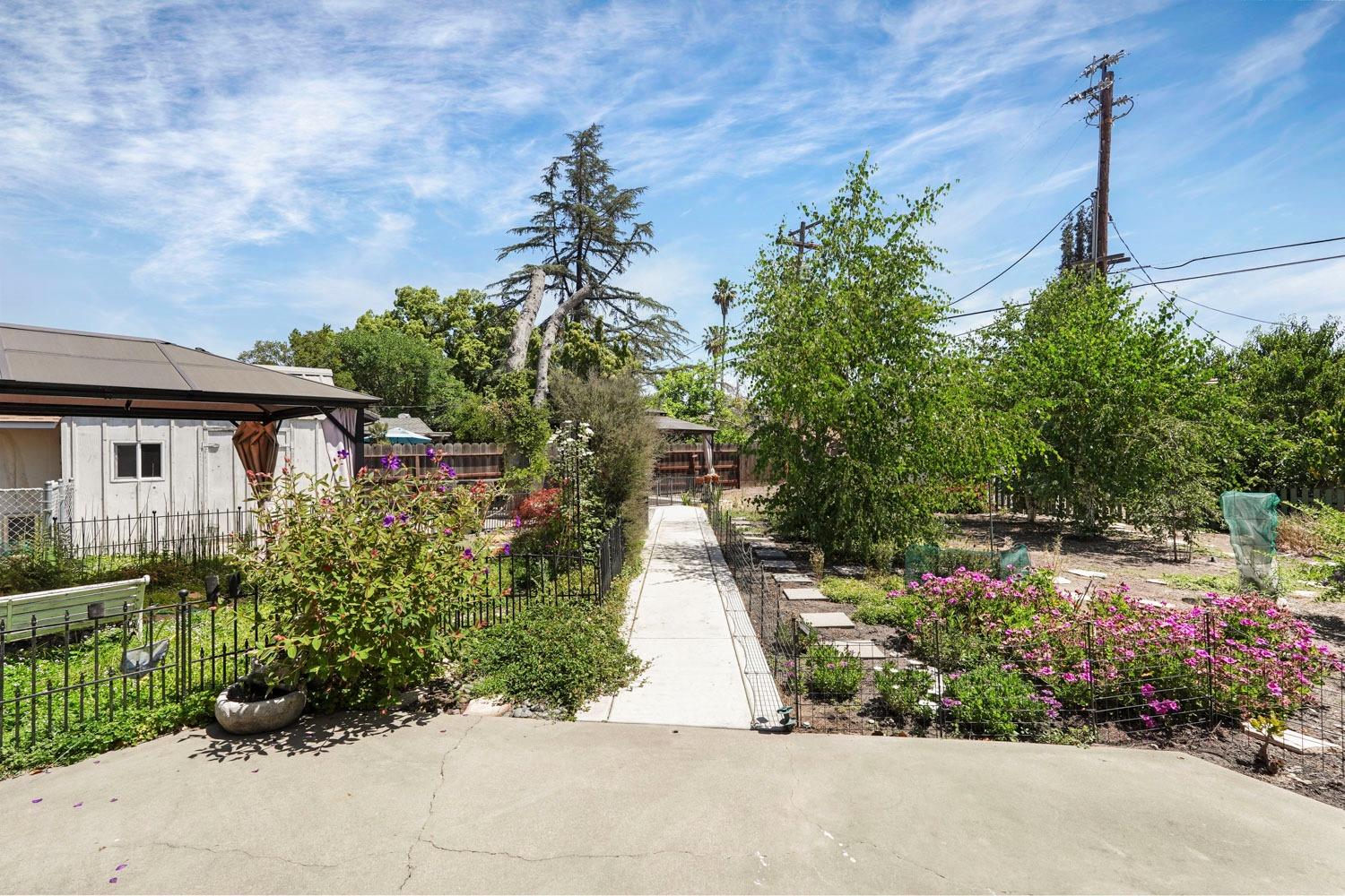 6942 N Pershing Avenue