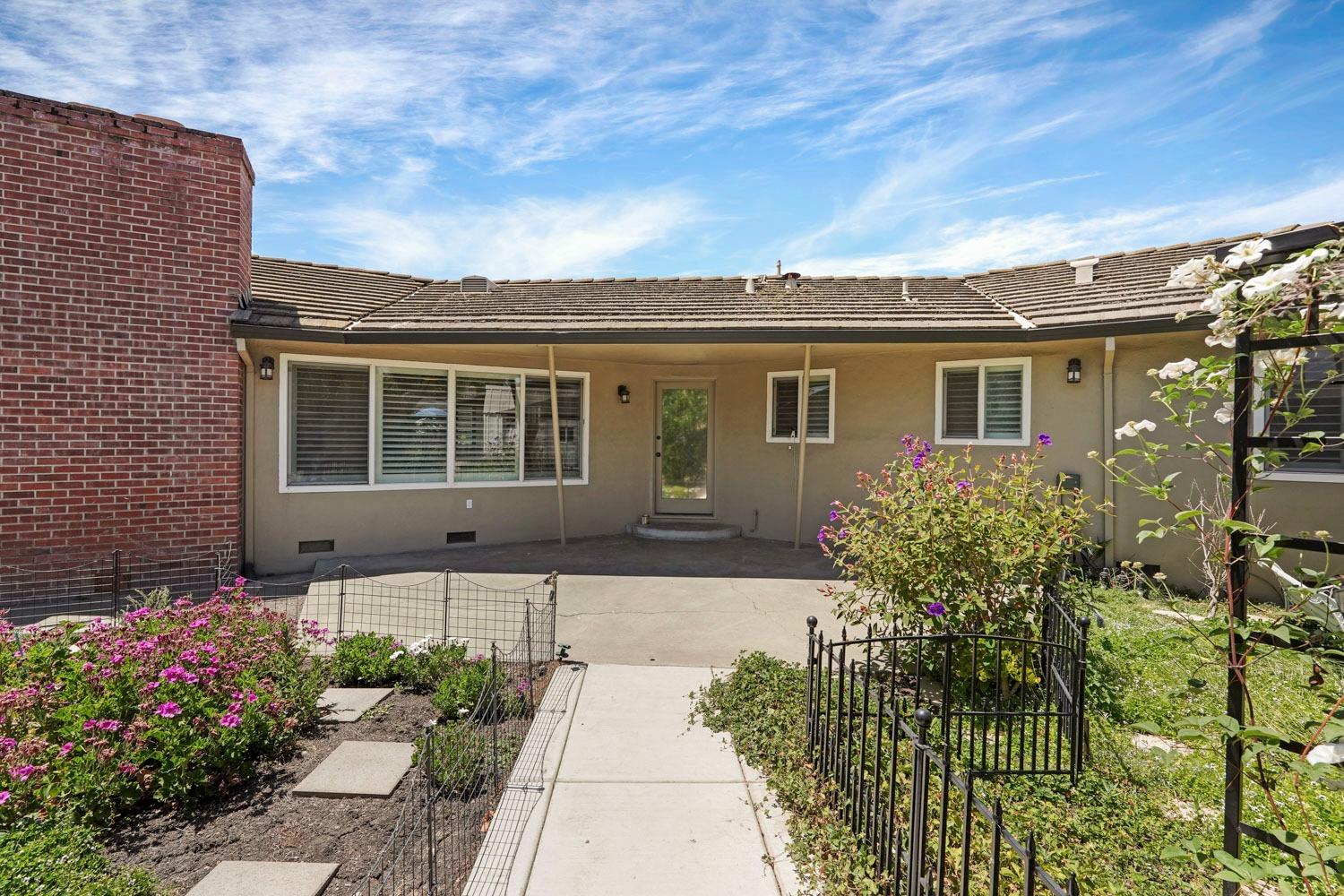 6942 N Pershing Avenue