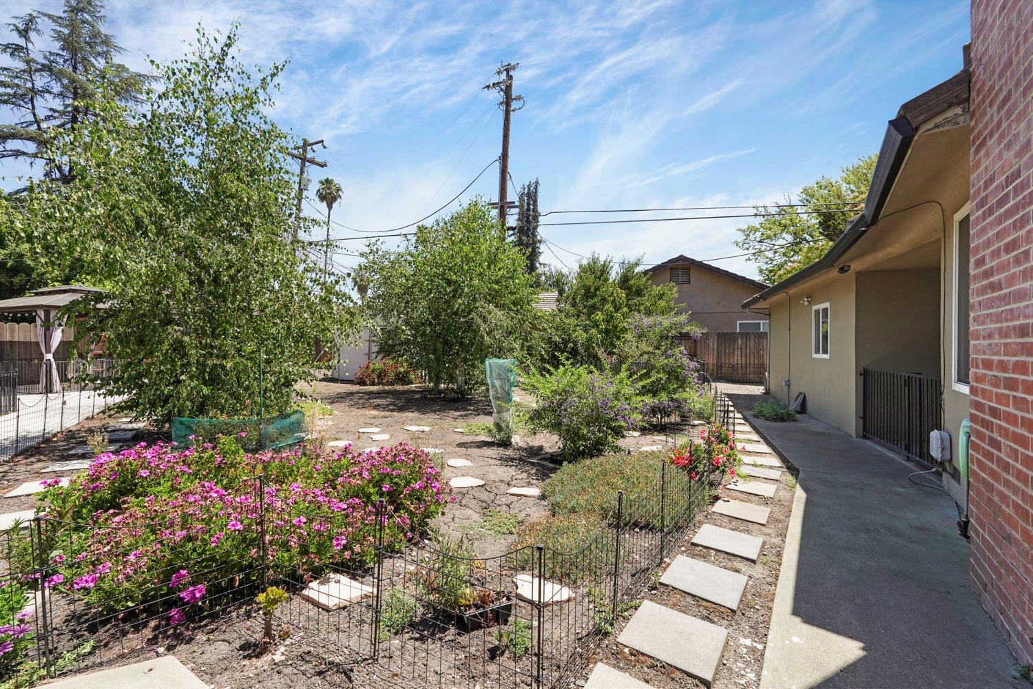 6942 N Pershing Avenue