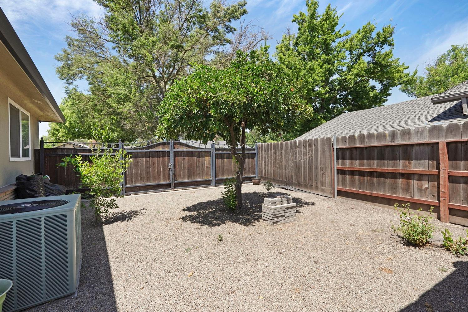 6942 N Pershing Avenue