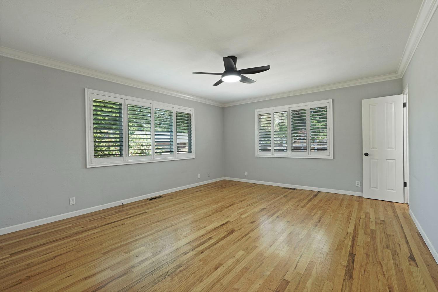 6942 N Pershing Avenue