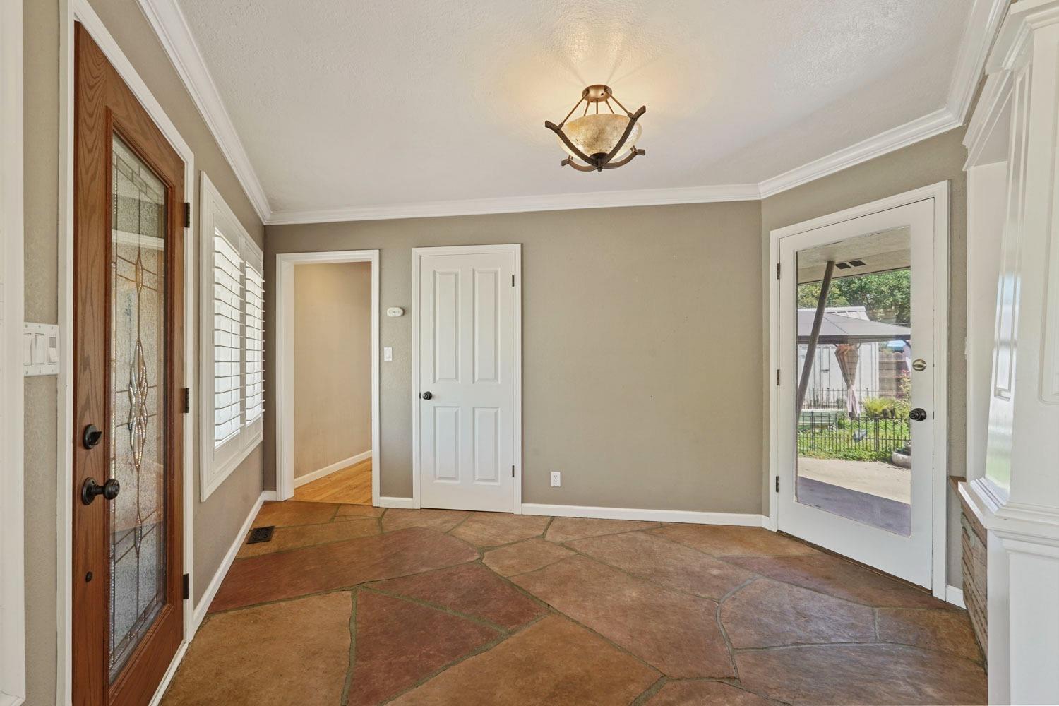 6942 N Pershing Avenue