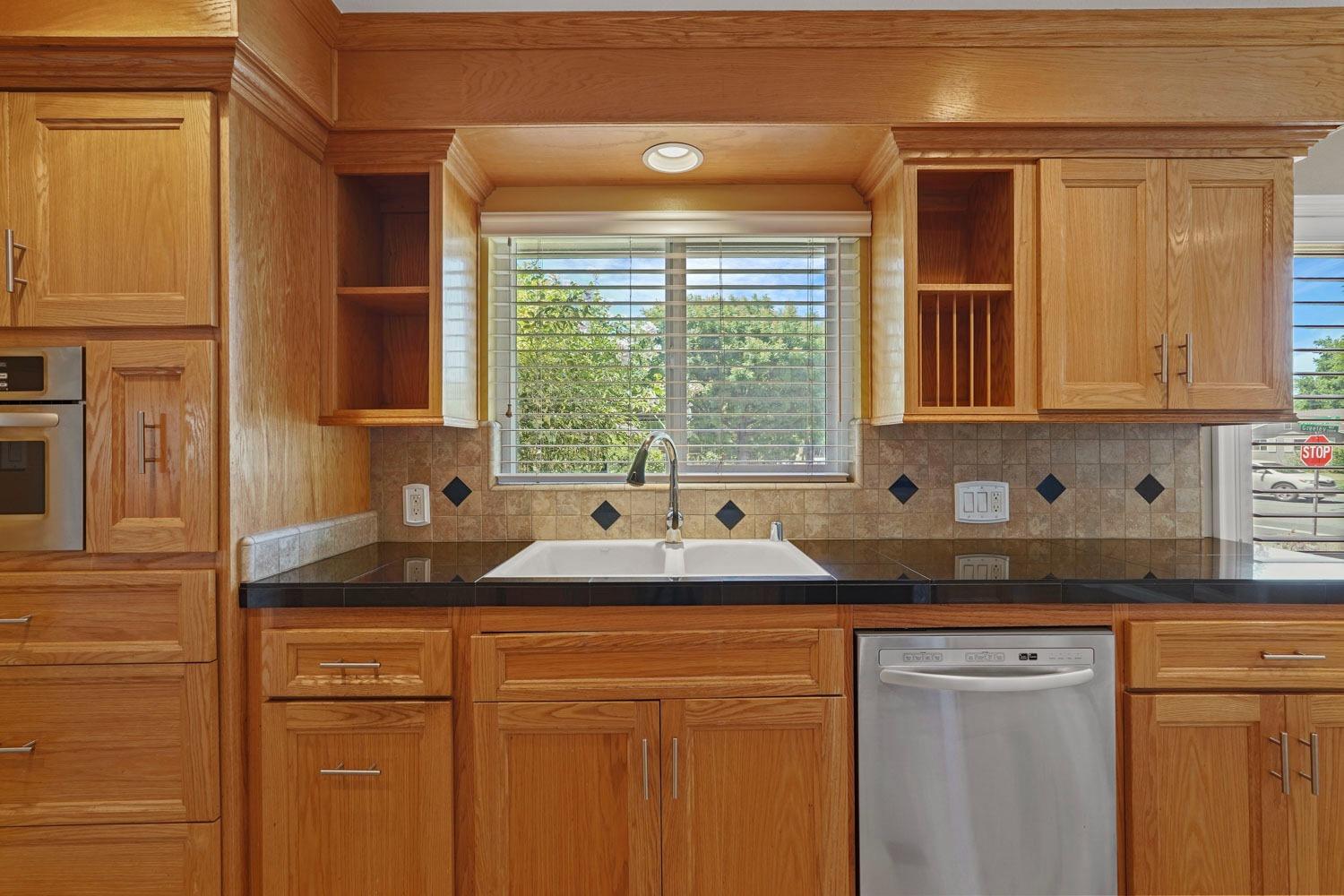 6942 N Pershing Avenue