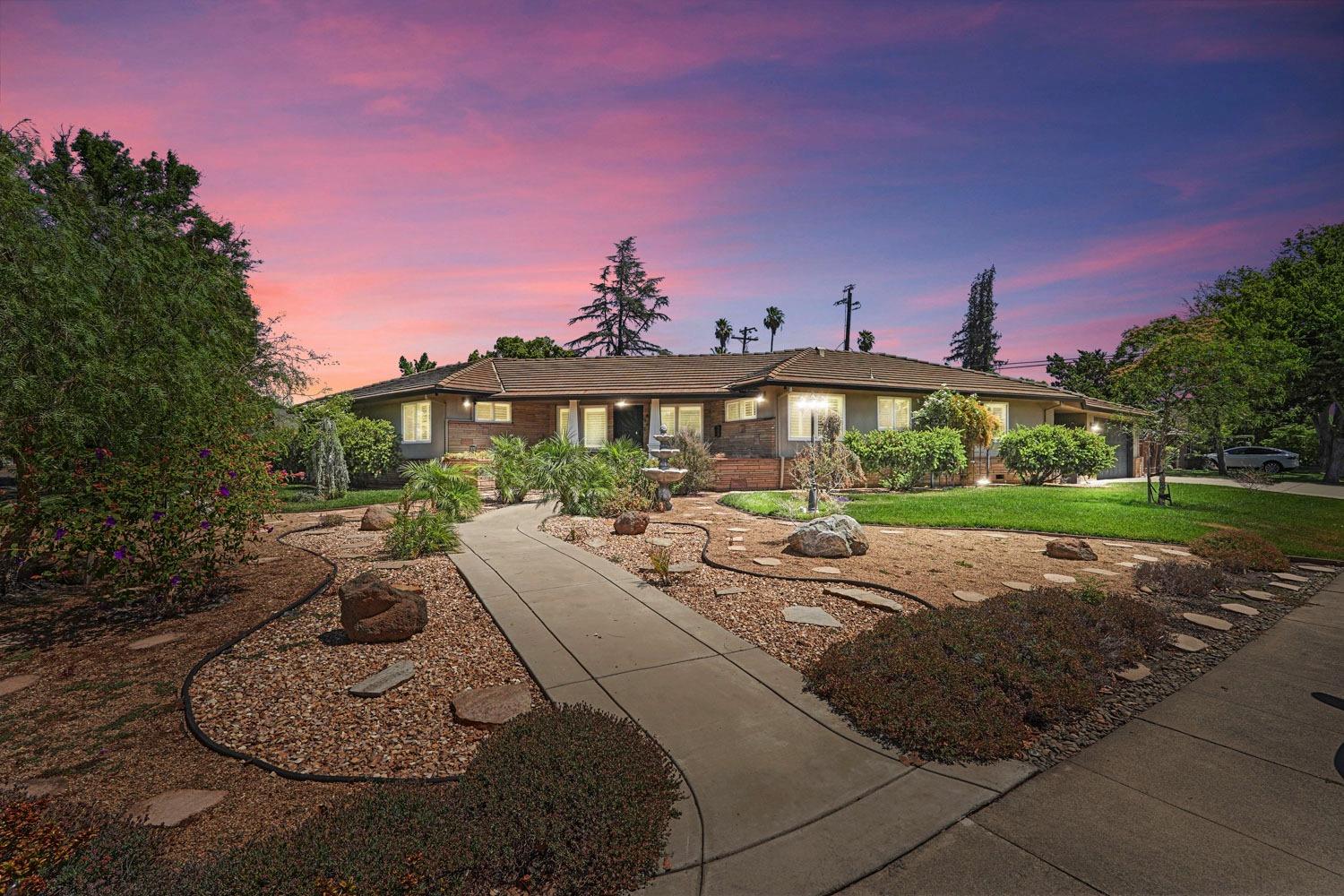 6942 N Pershing Avenue