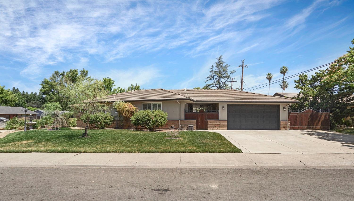 6942 N Pershing Avenue