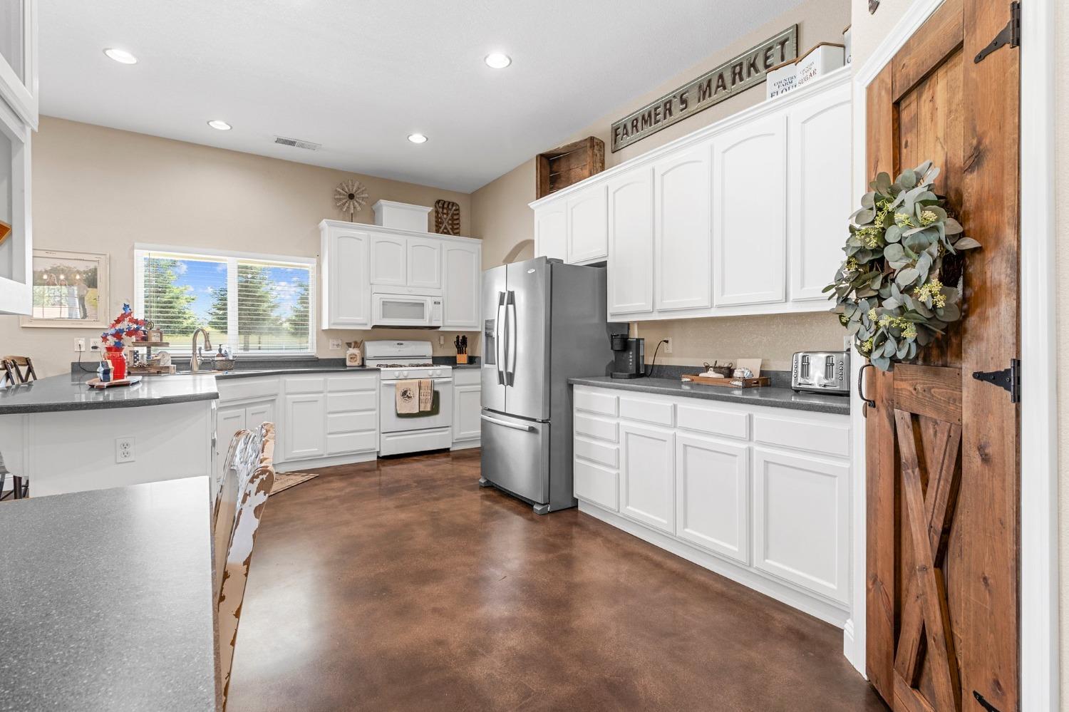 9178 Petaluma Street