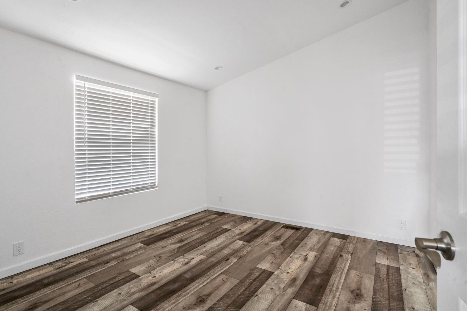 4024 McHenry Avenue 115