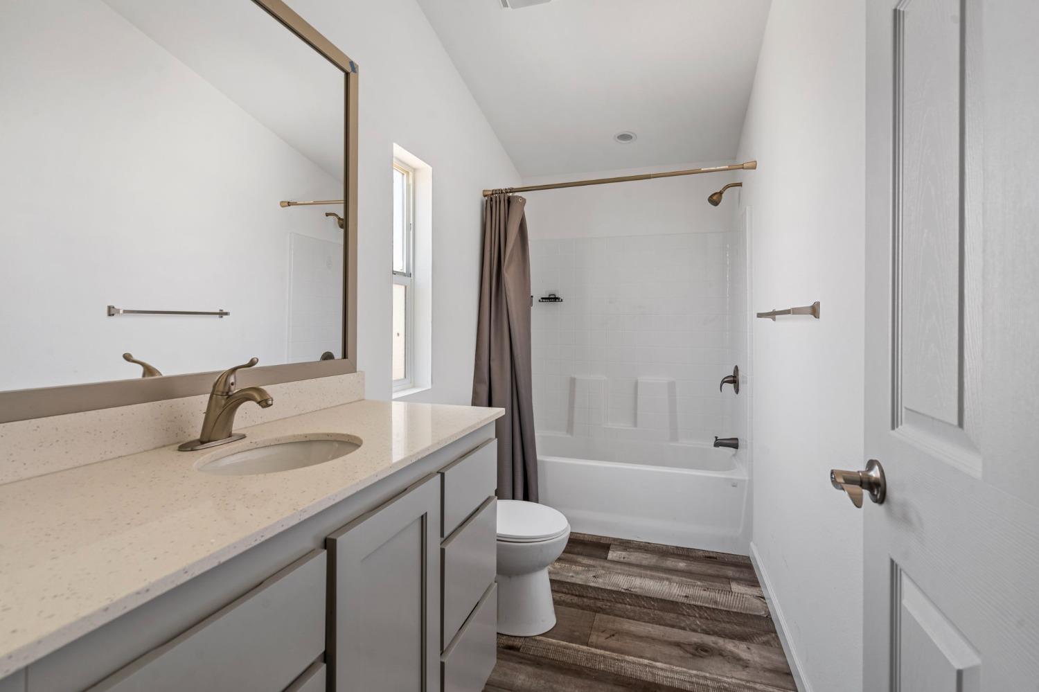 4024 McHenry Avenue 115