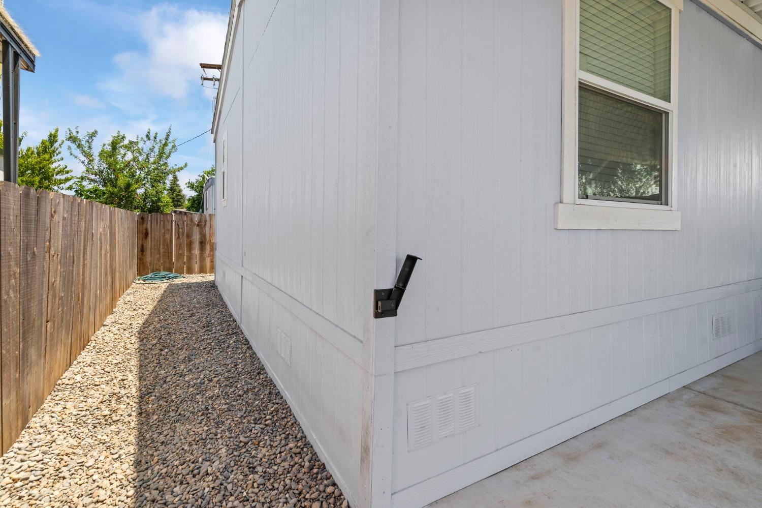 4024 McHenry Avenue 115