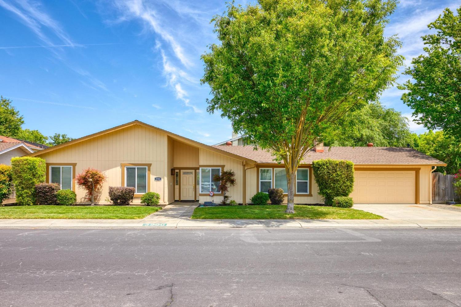 3900 Spring Oak Drive