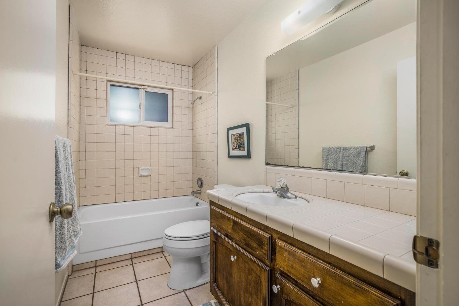 3900 Spring Oak Drive