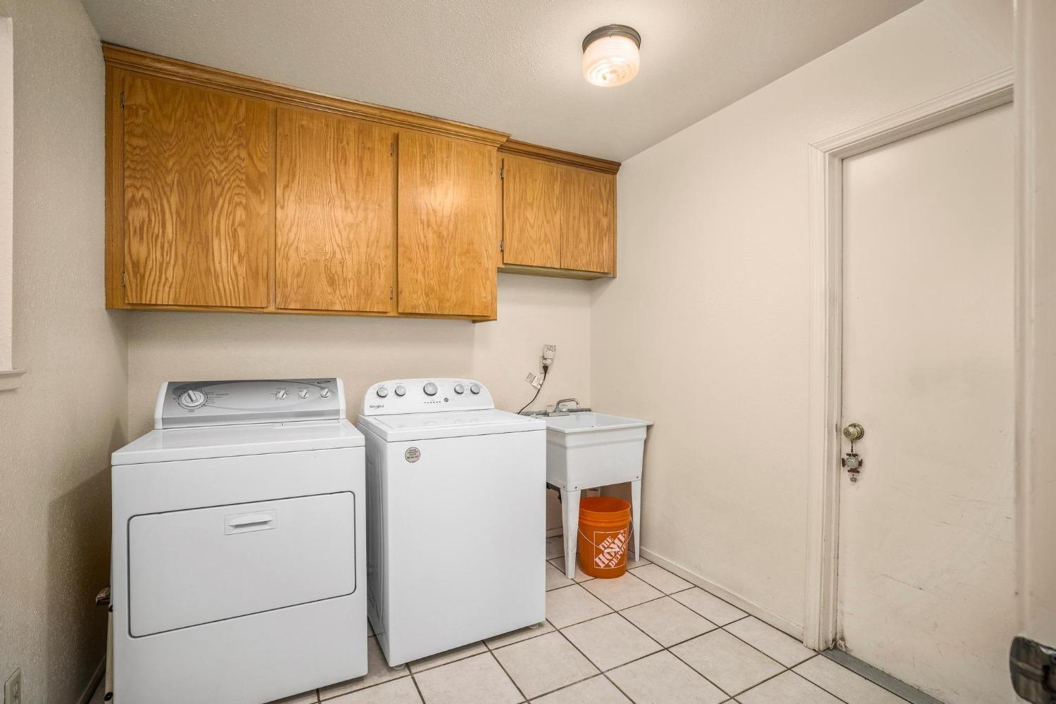 3900 Spring Oak Drive