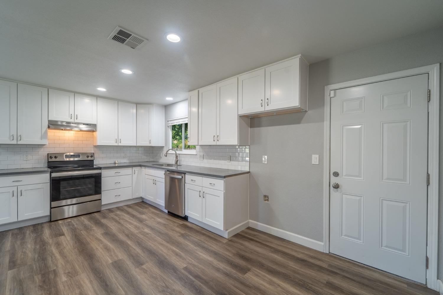 2104 OFarrell Avenue