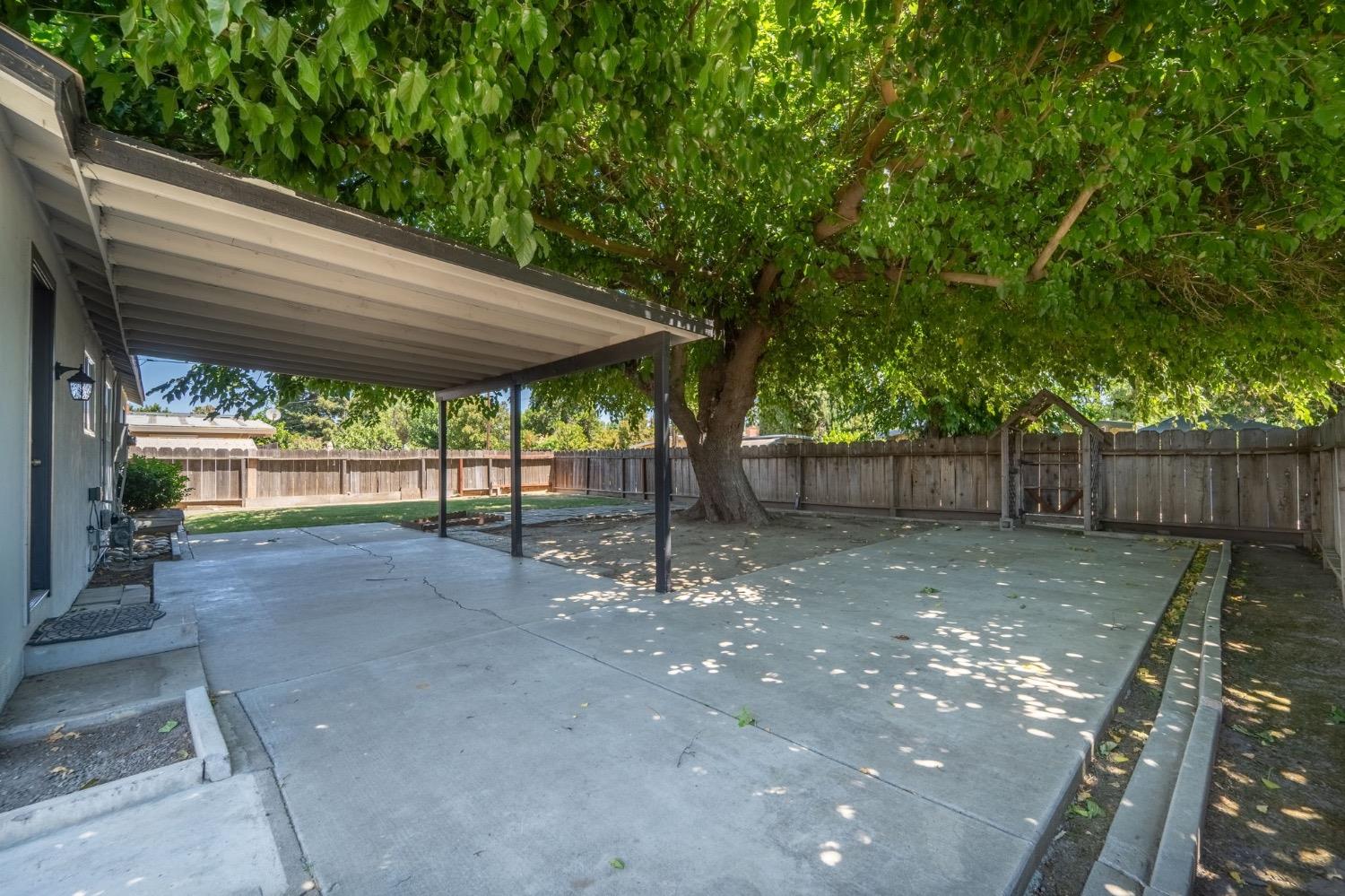 2104 OFarrell Avenue